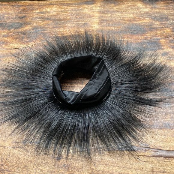 Met gala inspired vintage luxury open hat by  designer Kokin wearable art - Picture 9 of 17